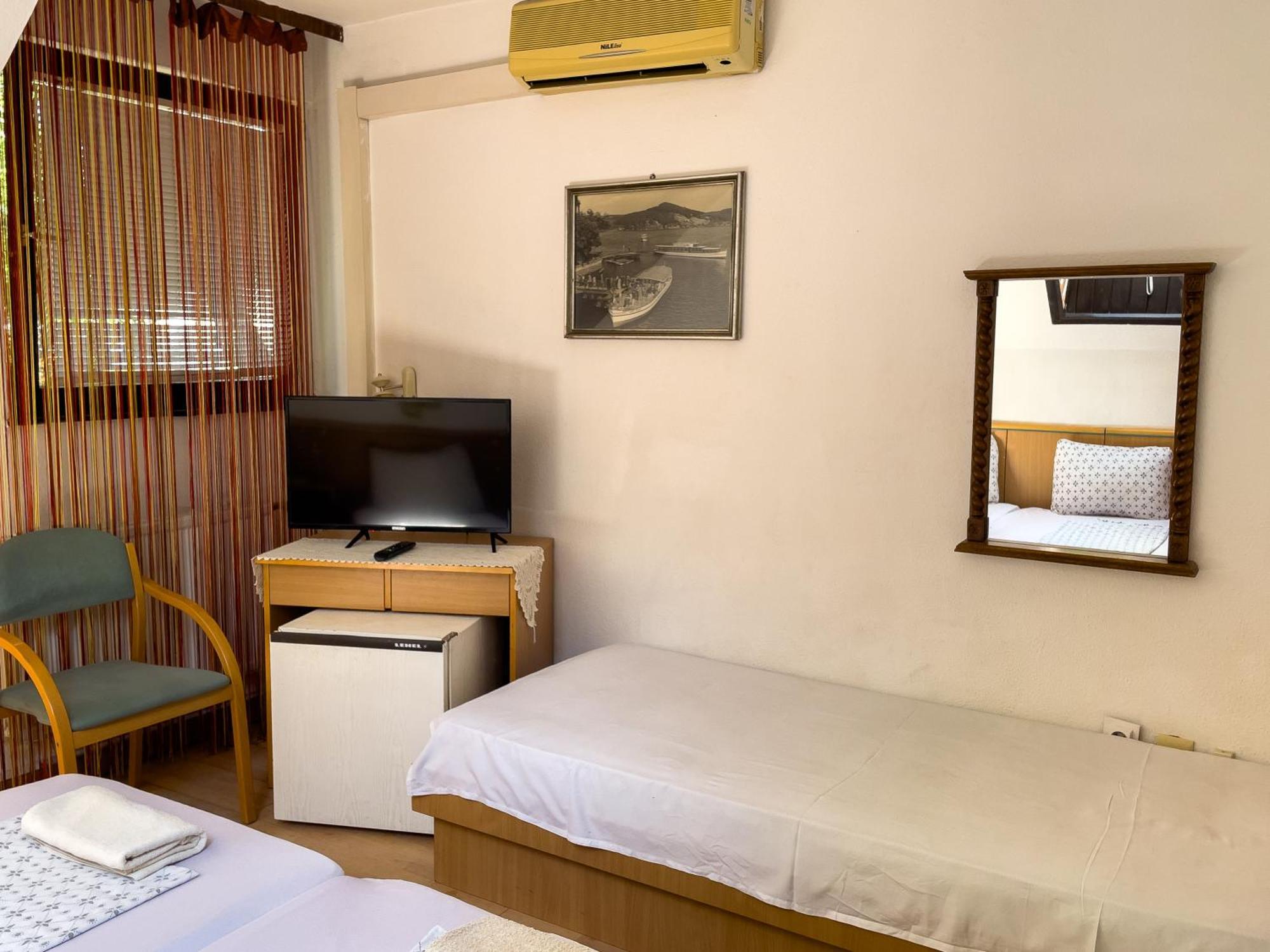 Pestujhely Panzio-Etterem Hotell Budapest Eksteriør bilde